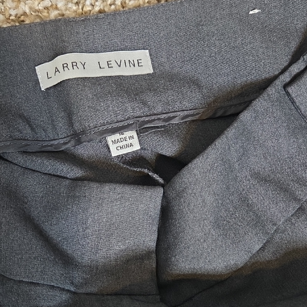 Larry Levine Women's Dark Gray Straight-Leg Dress Pants - Picture 2 of 3